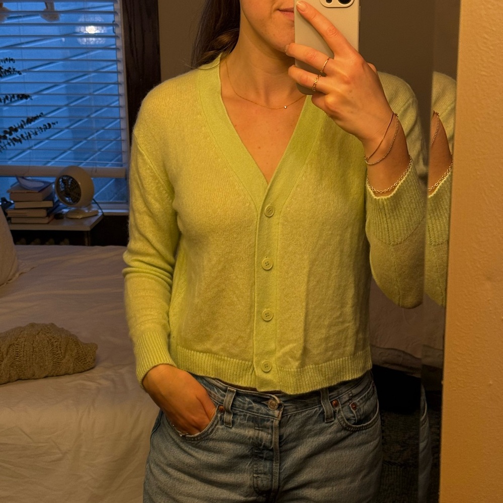 FROM FUTURE 100% cashmere cardigan